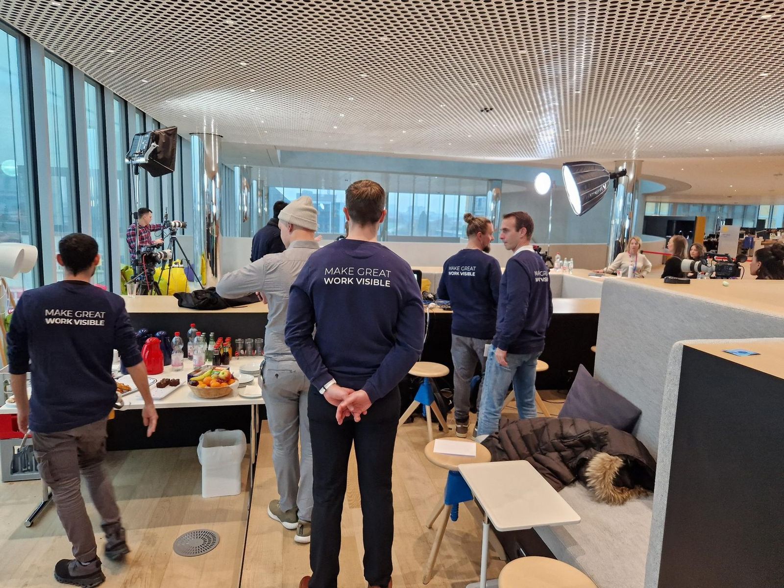 videoboost-Team bei einem Dreh vor Ort