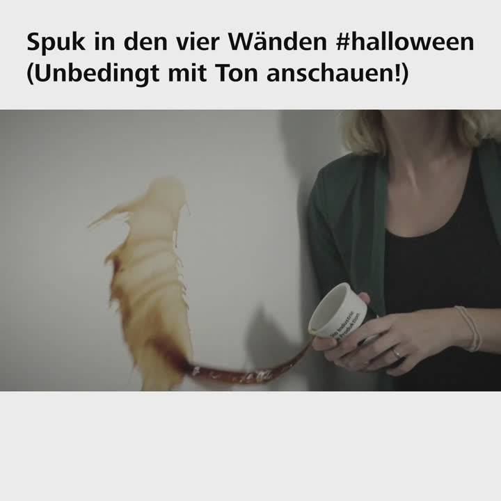 Halloween-Clip von Sto Industrie: Kaffee spritzt wie von Geisterhand an eine weiße Bürowand